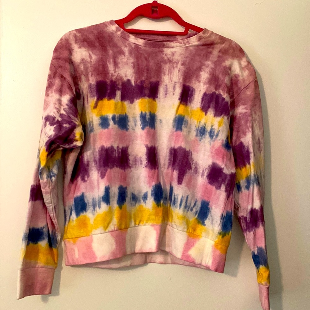 Mid length tie dye crew neck